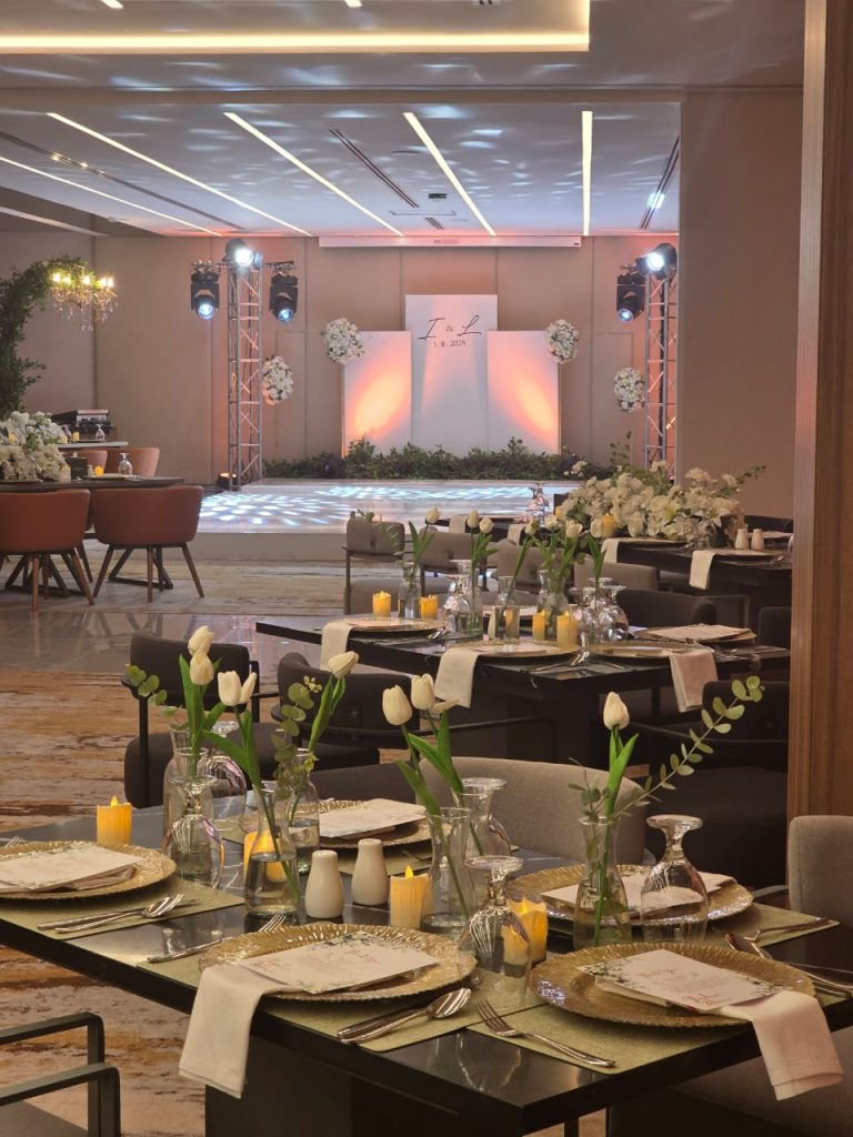 Rukun Meeting Room and Main Restaurant at Swisstouches Hotel Amman